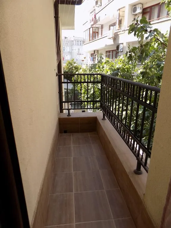 Avangard Apartment Μπουργκάς
